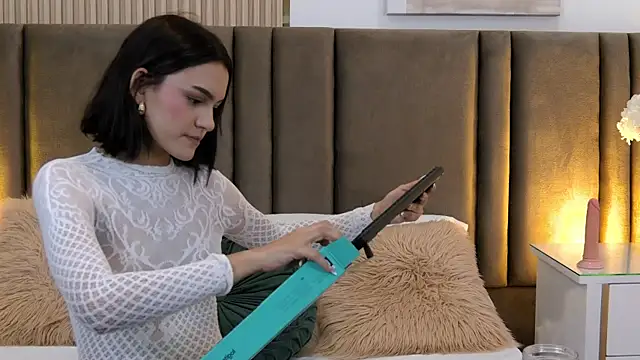 nina gb online show from February 2026 08:22:01 PM