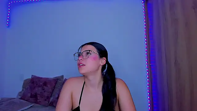 majo gallego online show from February 2026 12:21:02 AM