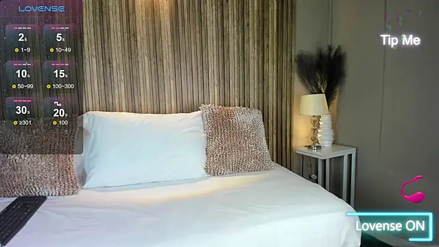 Snapshot of VanneCamiel chatting on November 2025 11:36:01 AM VanneCamiel online show from November 2025 11:36:01 AM