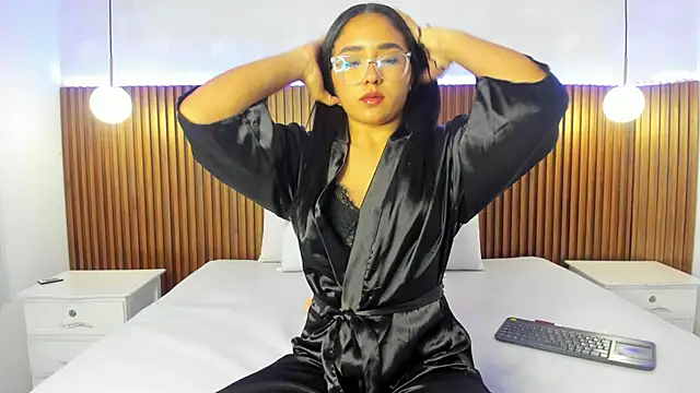 Foxy Kylie online show from October 2025 07:49:01 PM
