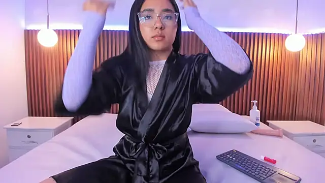 Foxy Kylie online show from November 2025 07:50:02 PM