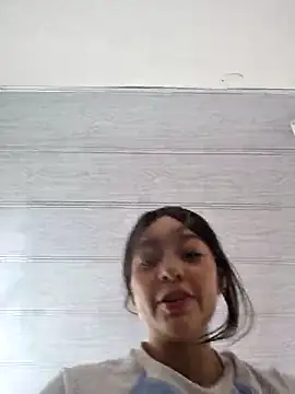 Snapshot of __Lorelain__ chatting on October 2025 04:29:02 PM Lorelain online show from October 2025 04:29:02 PM