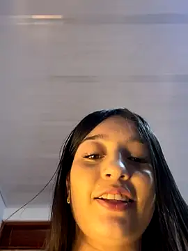 Snapshot of __Lorelain__ chatting on November 2025 09:48:01 PM Lorelain online show from November 2025 09:48:01 PM