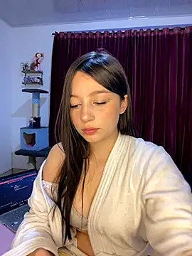 Snapshot of __Lorelain__ chatting on October 2025 10:42:02 PM Lorelain online show from October 2025 10:42:02 PM