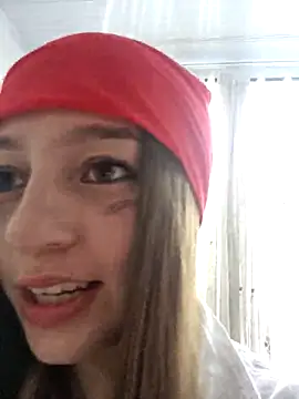 Snapshot of __Lorelain__ chatting on October 2025 09:13:01 PM Lorelain online show from October 2025 09:13:01 PM