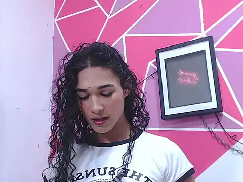 Tifany Adams online show from October 2025 08:10:01 PM
