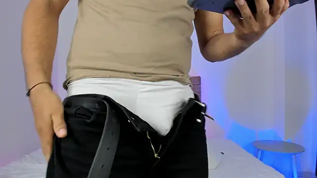 LoganRyder online show from October 2025 12:17:01 PM