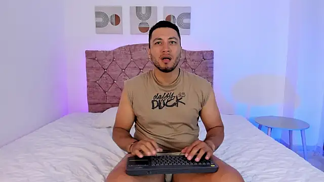 LoganRyder online show from October 2025 01:02:01 PM