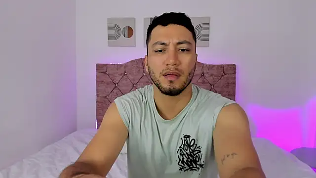 LoganRyder online show from October 2025 12:02:01 PM