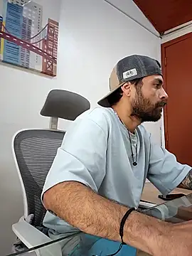 Snapshot of Nateskp_1 chatting on October 2025 08:43:02 PM Nateskp 1 online show from October 2025 08:43:02 PM