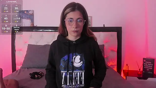 Snapshot of Sara_Roades chatting on October 2025 07:26:02 PM Sara Roades online show from October 2025 07:26:02 PM