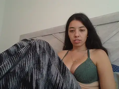 Lucysweets online show from October 2025 05:47:02 PM