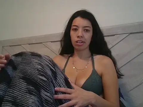 Lucysweets online show from October 2025 02:18:01 PM