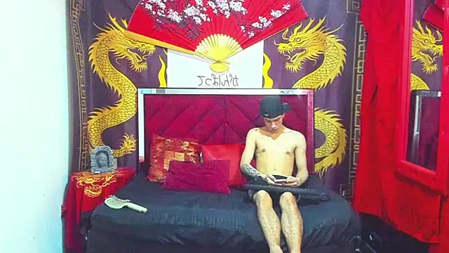 Pride couple online show from February 2026 11:25:01 PM