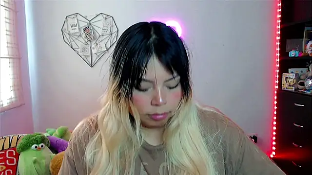 EllieMoonX online show from March 2026 06:45:01 PM