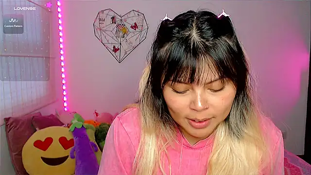 EllieMoonX online show from May 2026 10:57:01 PM