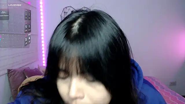 Snapshot of EllieMoonX chatting on July 2026 12:10:02 AM EllieMoonX online show from July 2026 12:10:02 AM