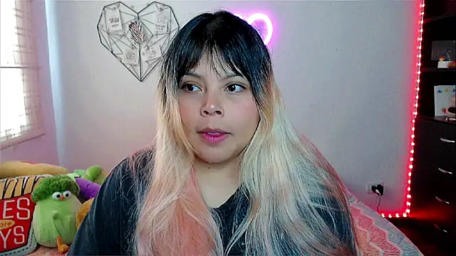 EllieMoonX online show from February 2026 05:24:01 PM