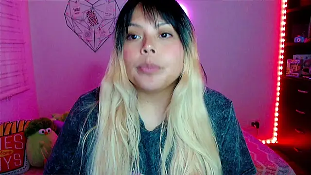 EllieMoonX online show from March 2026 11:08:01 PM