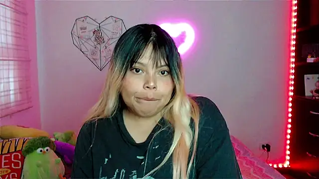 EllieMoonX online show from February 2026 10:51:01 PM