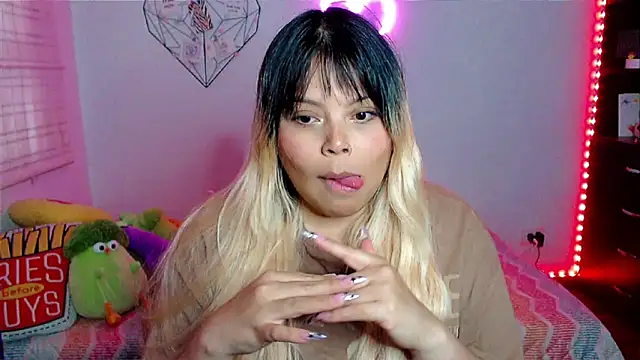 EllieMoonX online show from March 2026 11:01:02 PM