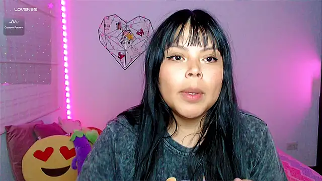 EllieMoonX online show from May 2026 12:07:02 AM