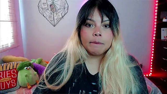 EllieMoonX online show from March 2026 07:30:01 PM