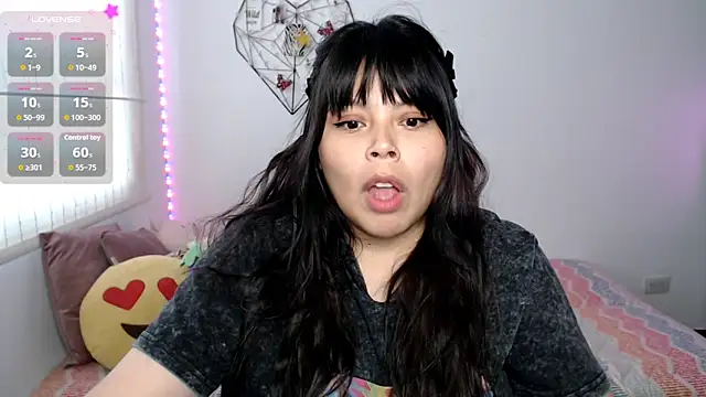EllieMoonX online show from June 2026 10:25:02 PM