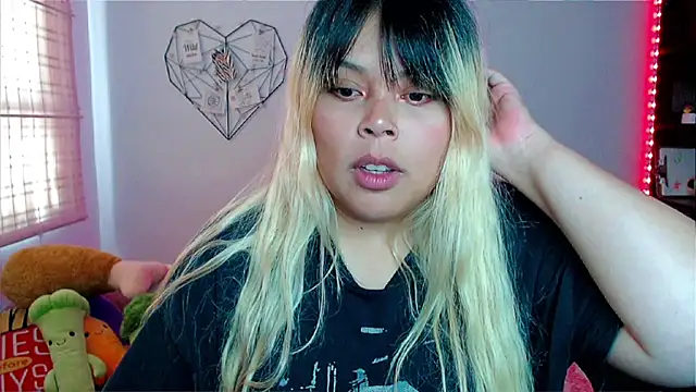 EllieMoonX online show from December 2025 09:42:02 PM