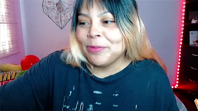 EllieMoonX online show from February 2026 10:10:01 PM