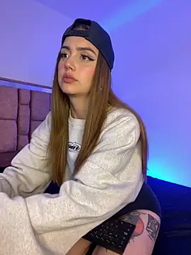 Lucy 699 online show from October 2025 04:57:02 AM