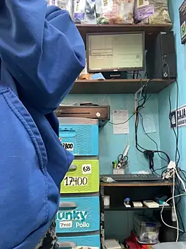 Lucy 699 online show from November 2025 07:02:02 PM