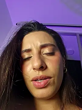 Meganthomson online show from April 2026 12:48:01 AM