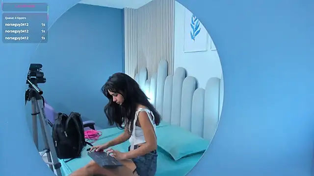 luly dreams online show from June 2026 11:48:02 AM