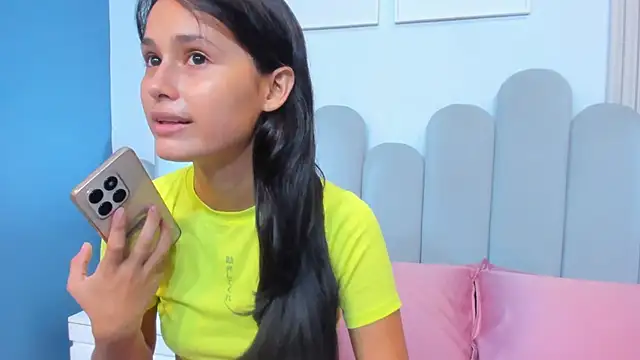luly dreams online show from June 2026 11:41:01 AM