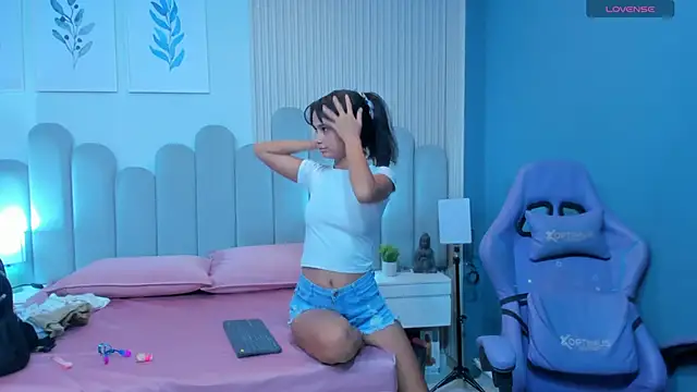luly dreams online show from May 2026 11:27:01 AM