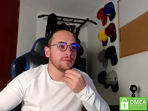 Snapshot of kurt_xx chatting on November 2025 01:04:01 PM kurt xx online show from November 2025 01:04:01 PM