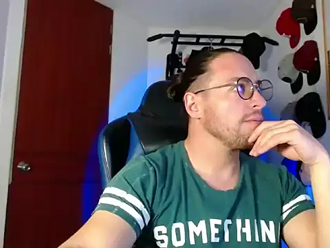 Snapshot of kurt_xx chatting on November 2025 04:40:02 PM kurt xx online show from November 2025 04:40:02 PM