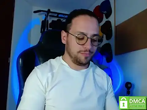 Snapshot of kurt_xx chatting on November 2025 03:09:02 AM kurt xx online show from November 2025 03:09:02 AM