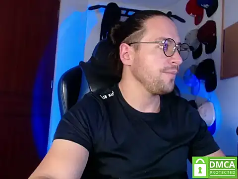 Snapshot of kurt_xx chatting on November 2025 02:21:02 PM kurt xx online show from November 2025 02:21:02 PM