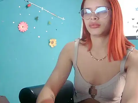 dayra velez online show from October 2025 01:08:02 PM