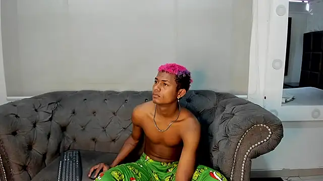 MorenitoDigno online show from January 2026 06:48:02 PM