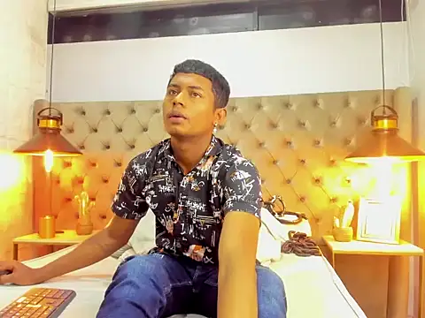 MorenitoDigno online show from October 2025 06:52:02 PM