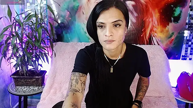 Snapshot of ZAMMIRA chatting on June 2026 11:41:02 AM ZAMMIRA online show from June 2026 11:41:02 AM