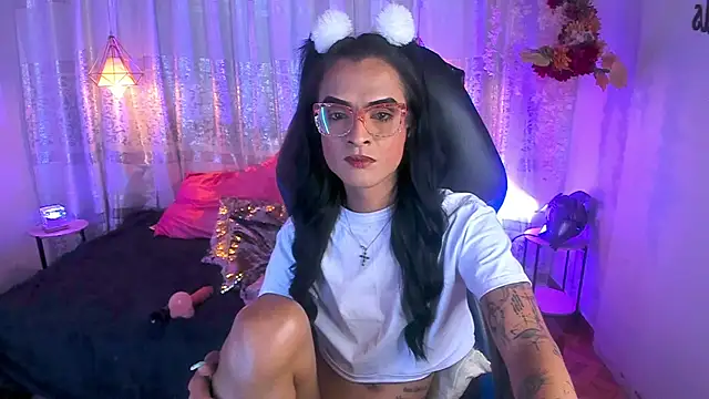 Snapshot of ZAMMIRA chatting on November 2025 01:36:01 PM ZAMMIRA online show from November 2025 01:36:01 PM