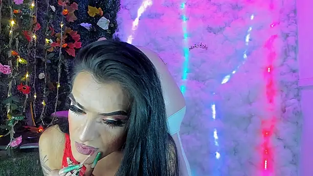 Snapshot of ZAMMIRA chatting on December 2025 05:34:01 AM ZAMMIRA online show from December 2025 05:34:01 AM