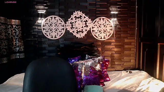 ZAMMIRA online show from March 2026 12:33:02 PM