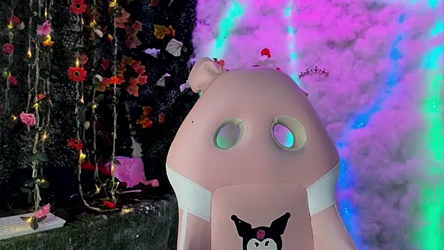 Snapshot of ZAMMIRA chatting on December 2025 06:15:02 AM ZAMMIRA online show from December 2025 06:15:02 AM