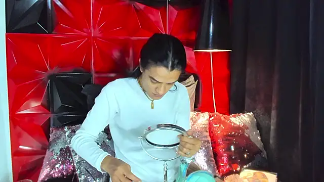 Snapshot of ZAMMIRA chatting on February 2026 06:25:01 AM ZAMMIRA online show from February 2026 06:25:01 AM