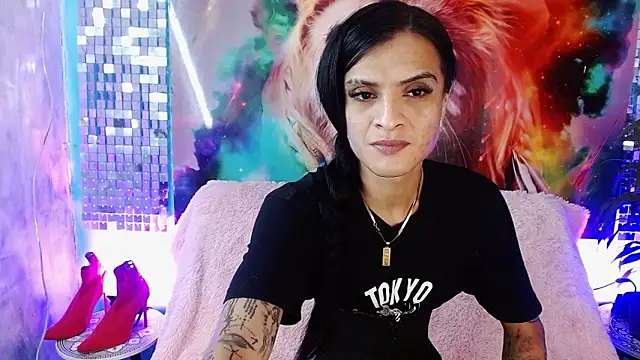 Snapshot of ZAMMIRA chatting on June 2026 11:52:02 AM ZAMMIRA online show from June 2026 11:52:02 AM